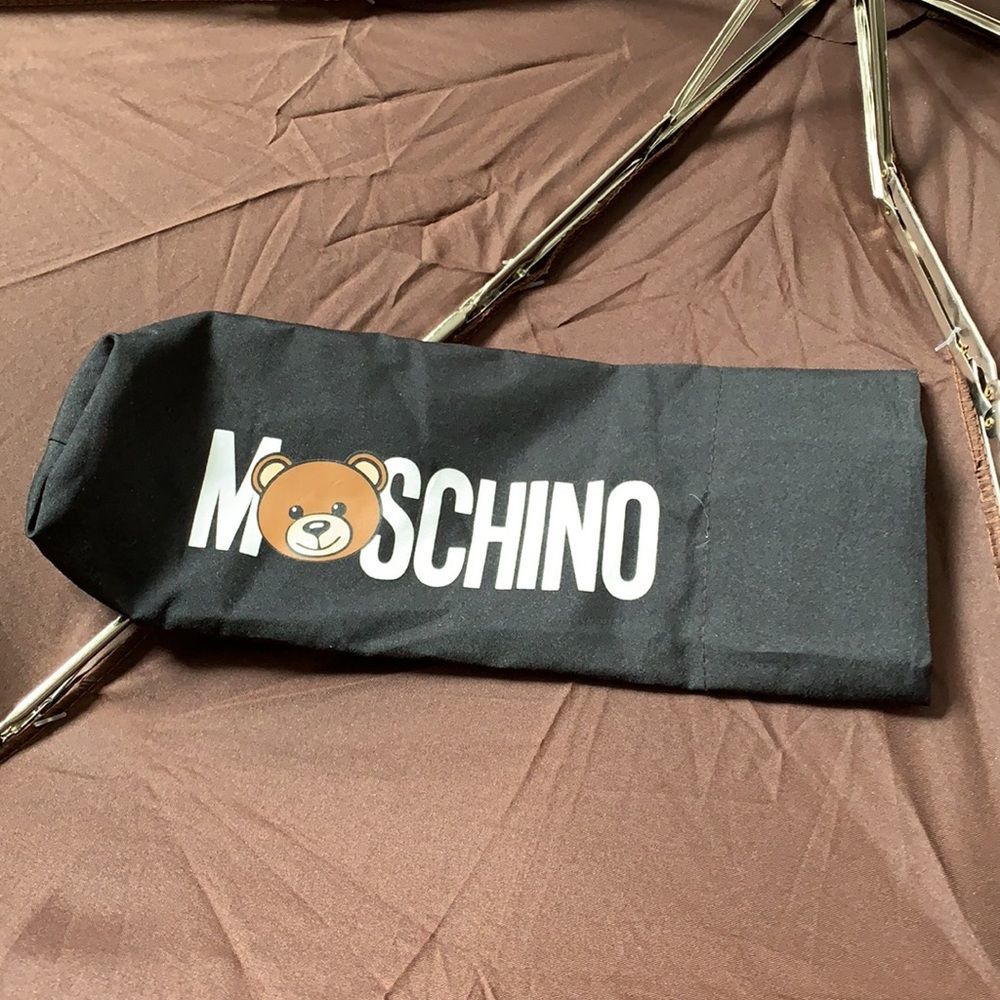 Moschino brown 35” travel umbrella - Picture 8 of 8